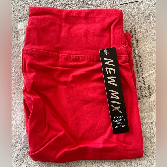 New‎ Mix Buttery Soft Biker Shorts - OS - Red - Picture 3 of 5